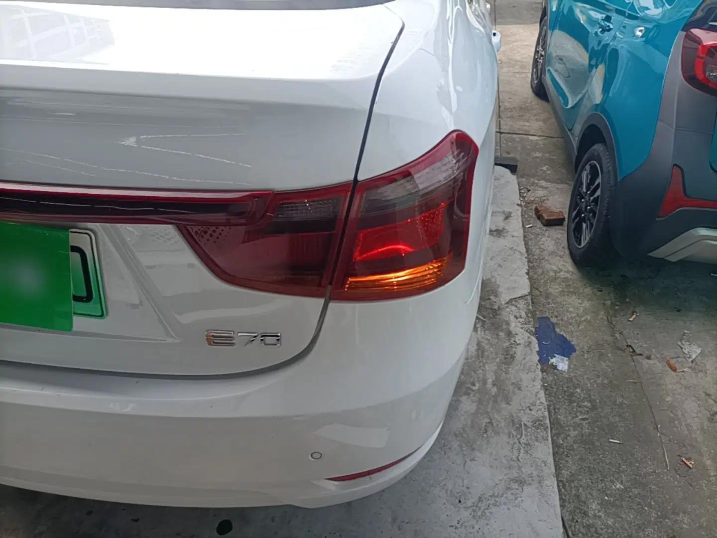 Dongfeng Aeolus E70 2023 400H Battery-Swap Rental Version — миниатюра 9