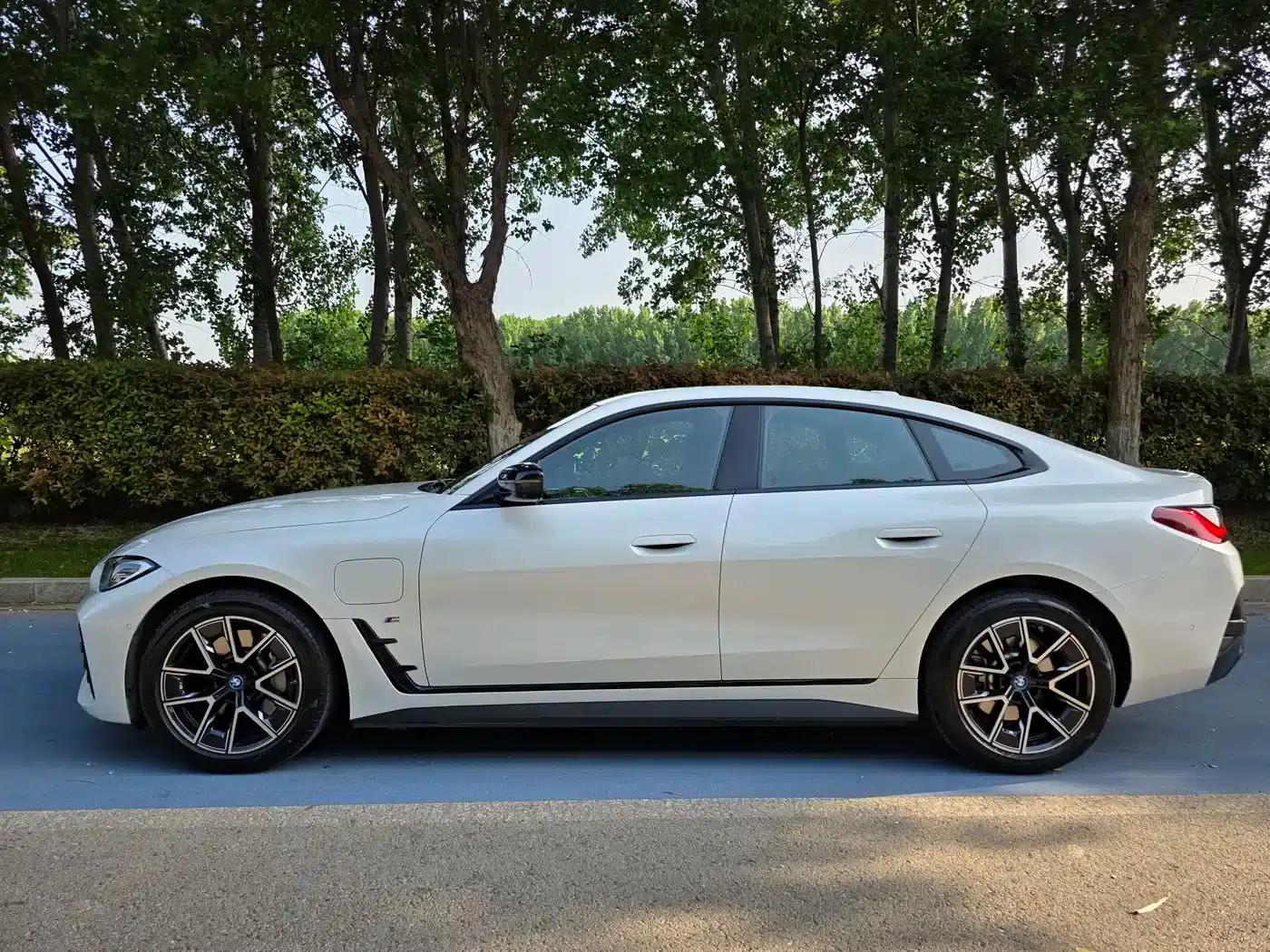 BMW i4 2022 eDrive40 — миниатюра 14