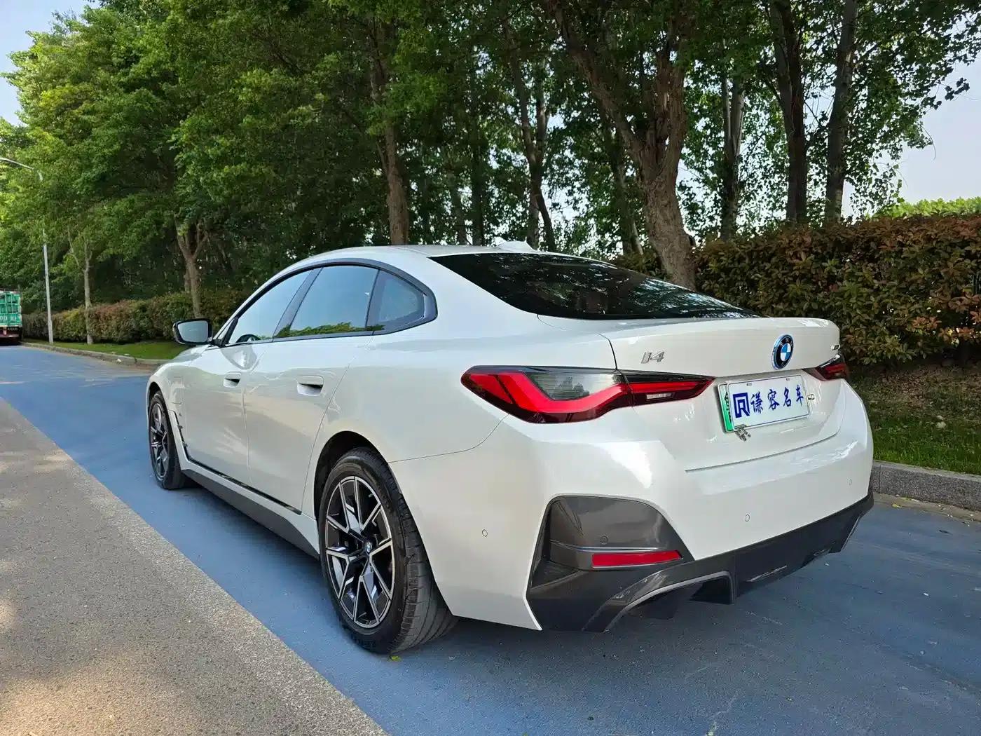 BMW i4 2022 eDrive40 — миниатюра 8