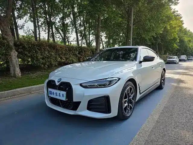 BMW i4 2022 eDrive40