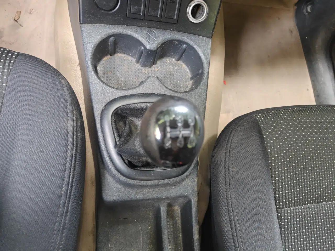 Dongfeng Fengon 330 2014 1.5L Manual Utility Version DK15 — миниатюра 14