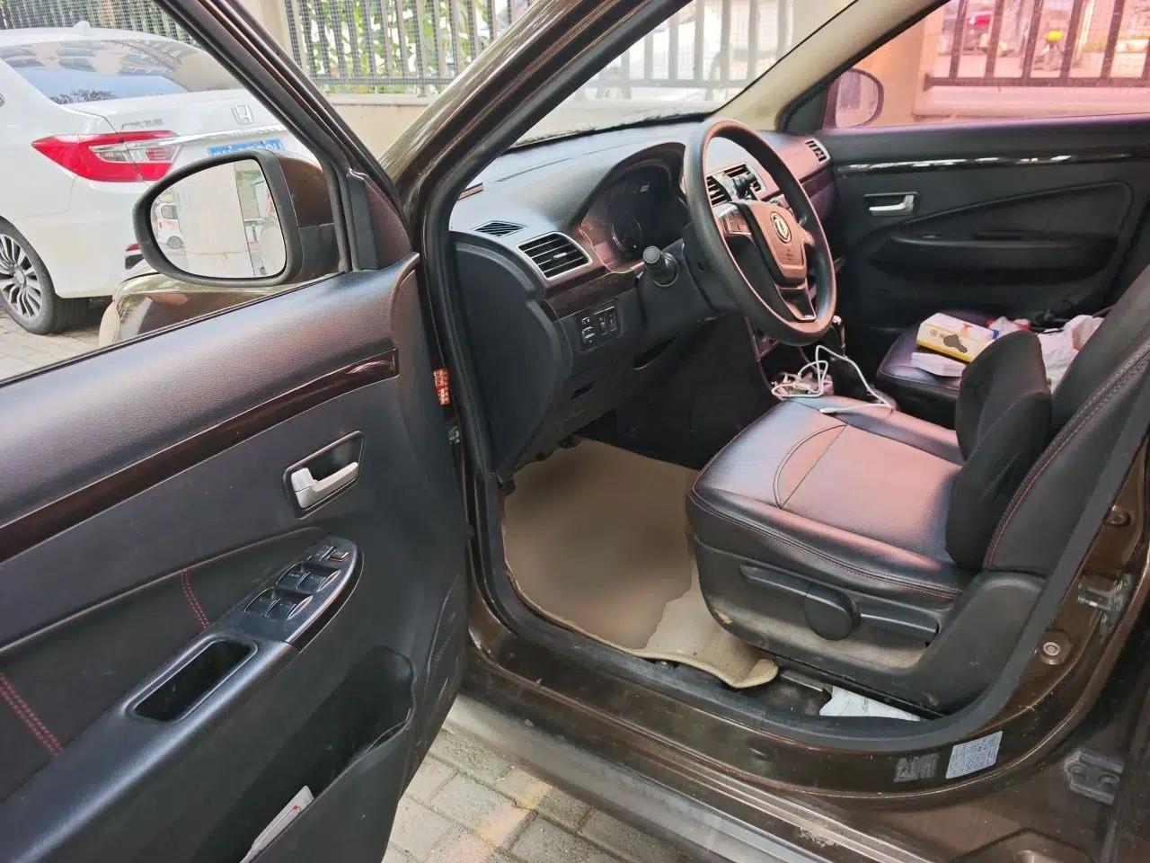 Dongfeng Fengon 360 2015 1.5L Manual Luxury 7-Seater China V Emission Standard — миниатюра 16