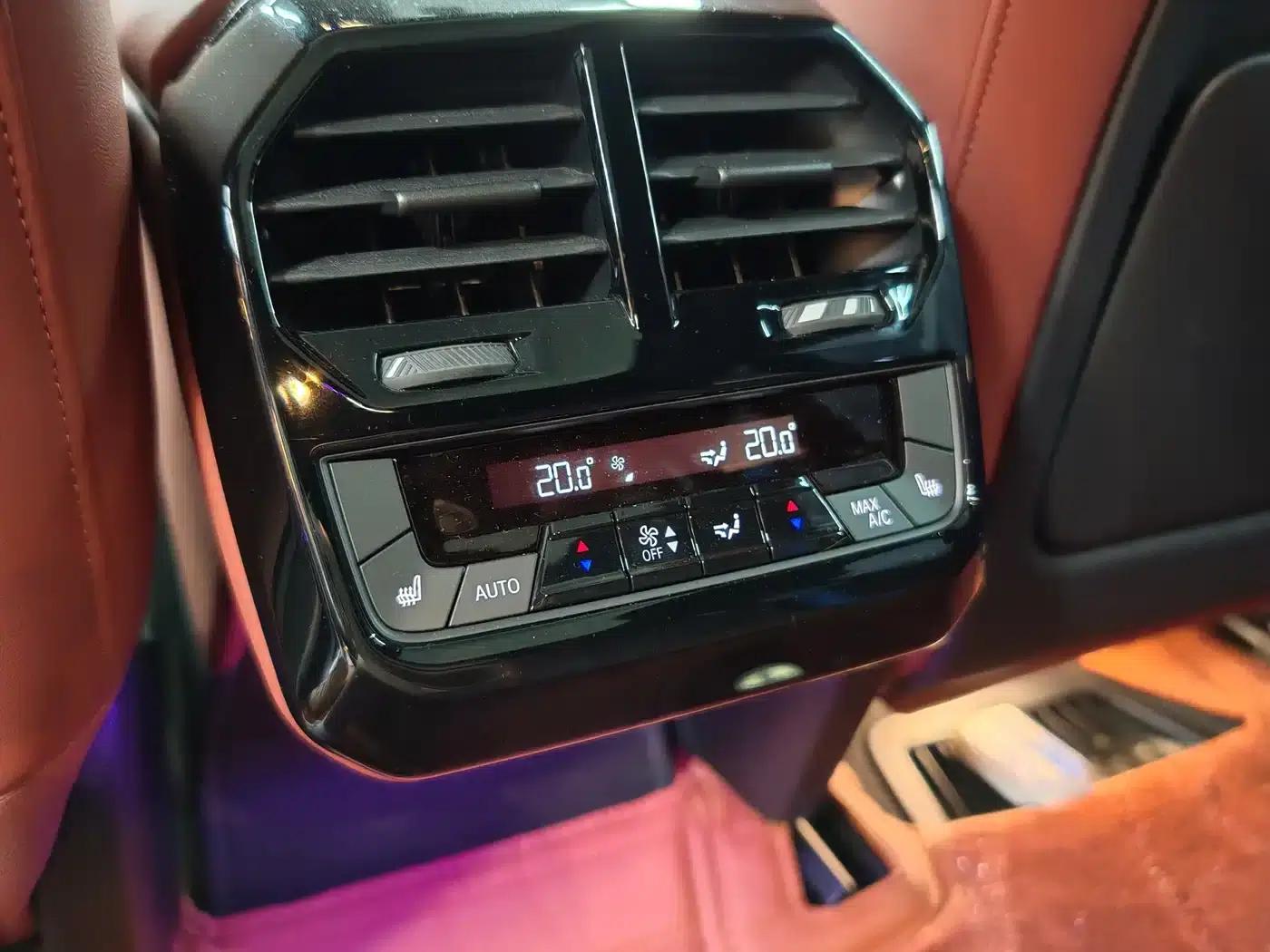 BMW iX M60 2022 M60 — миниатюра 23
