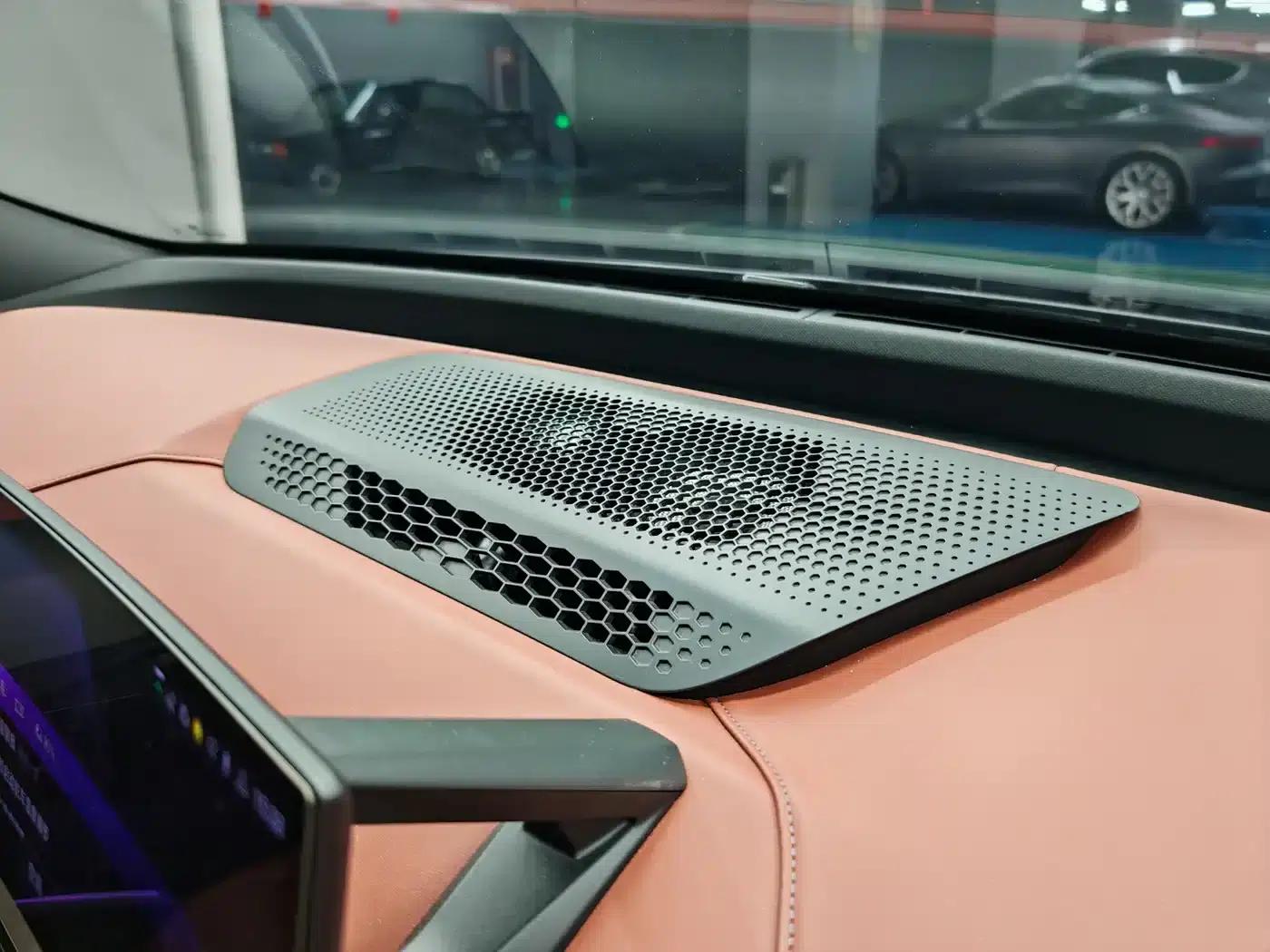 BMW iX M60 2022 M60 — миниатюра 26