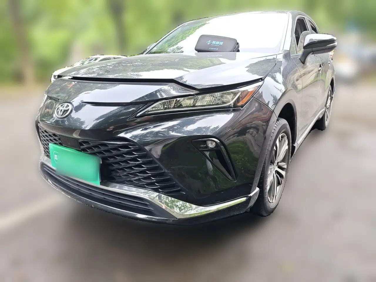 Toyota Venza 2022 2.0L CVT Two-Wheel Drive Luxury Edition — миниатюра 1