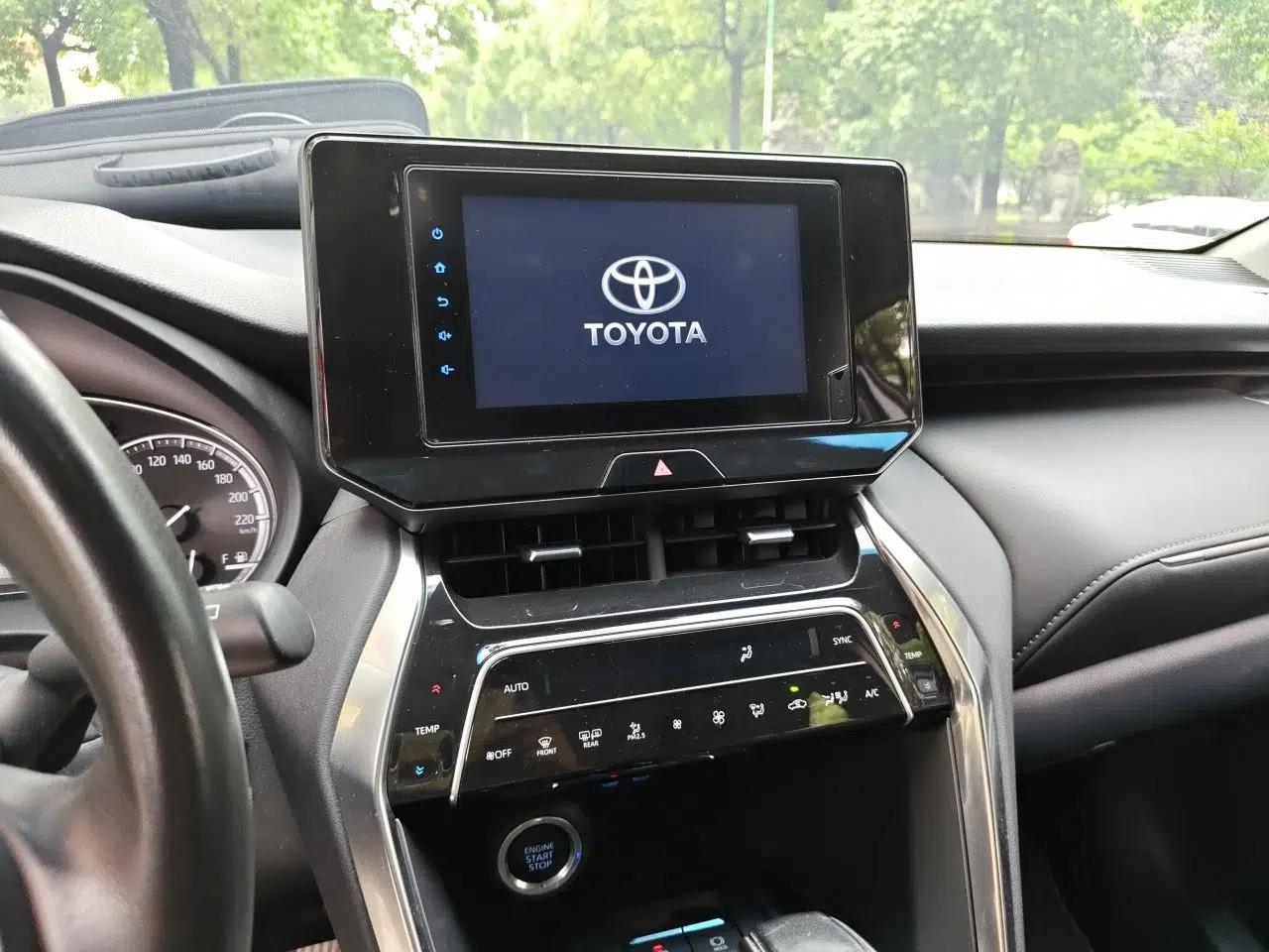 Toyota Venza 2022 2.0L CVT Two-Wheel Drive Luxury Edition — миниатюра 13