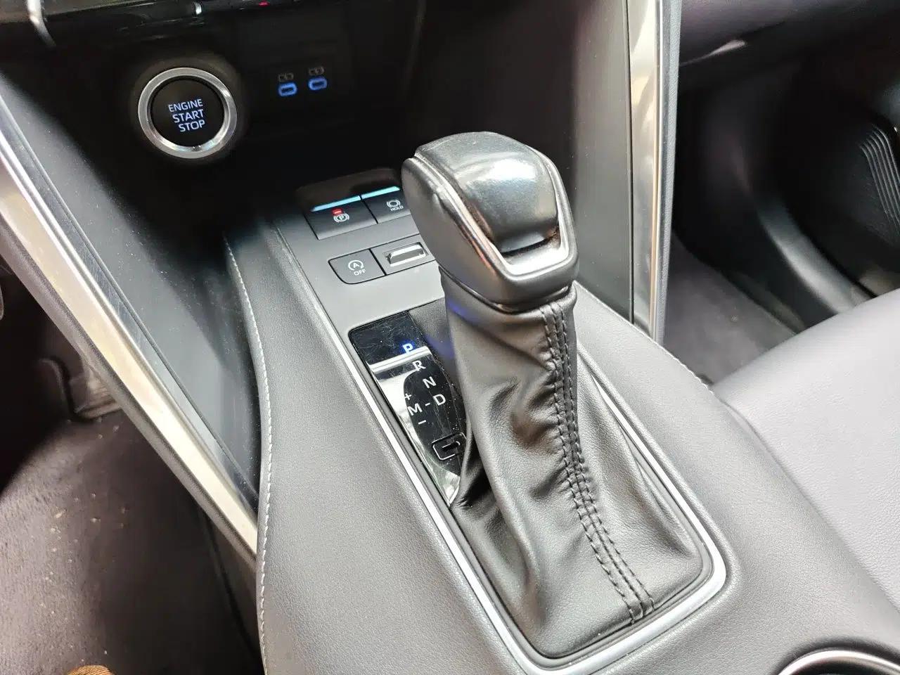Toyota Venza 2022 2.0L CVT Two-Wheel Drive Luxury Edition — миниатюра 14