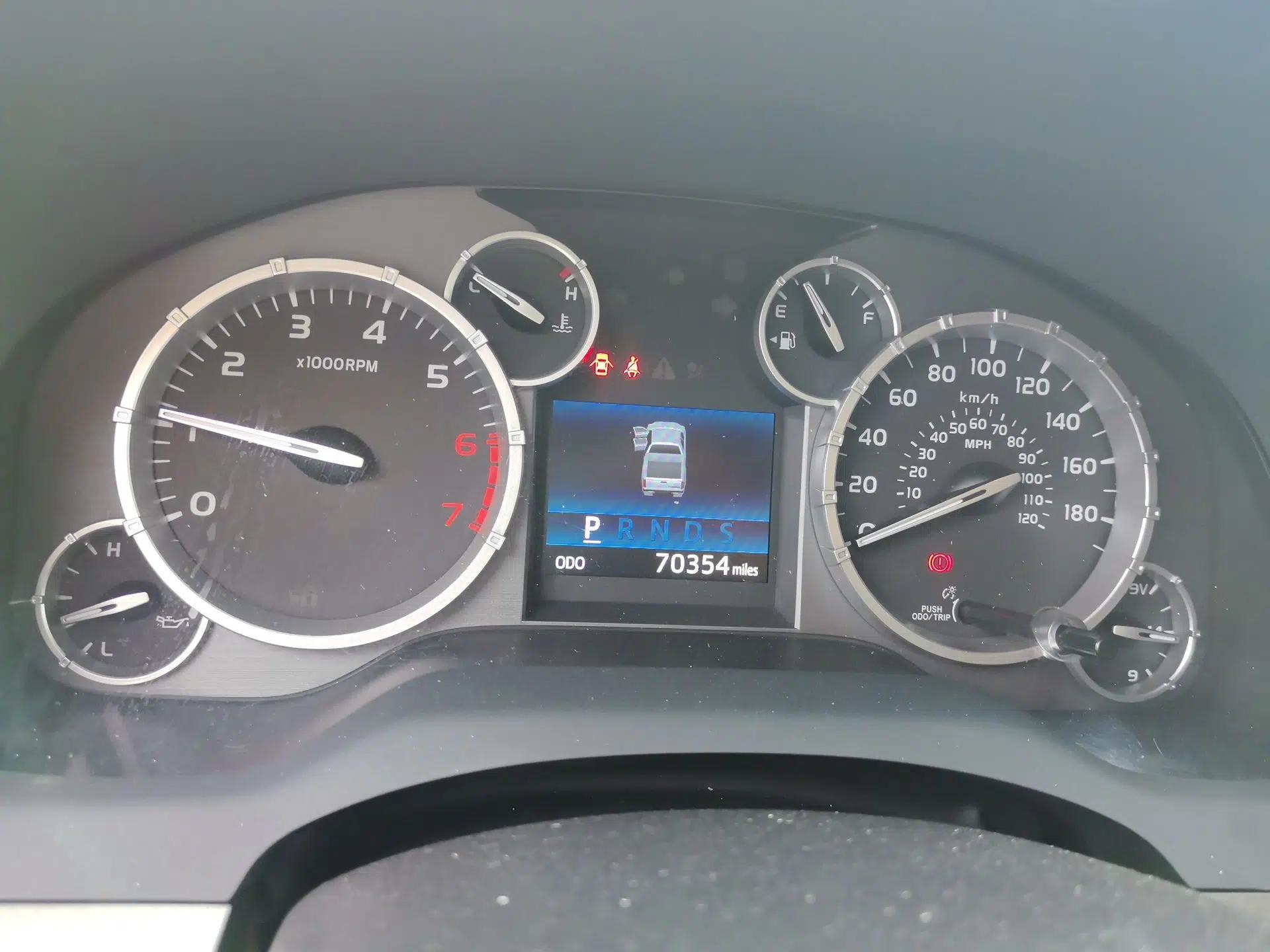 Toyota Tundra (Parallel Import) Tahoe 2013 5.7L Automatic 5-Seater — миниатюра 11