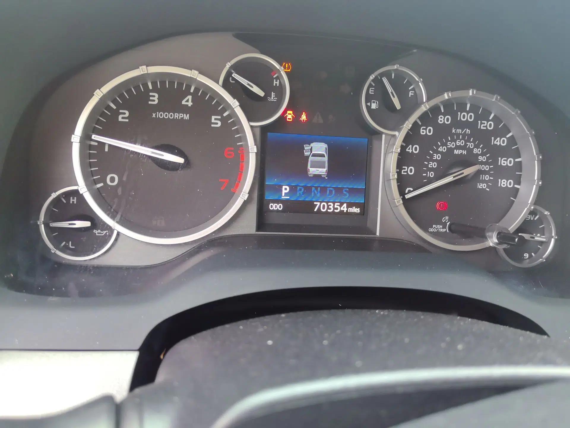 Toyota Tundra (Parallel Import) Tahoe 2013 5.7L Automatic 5-Seater — миниатюра 12
