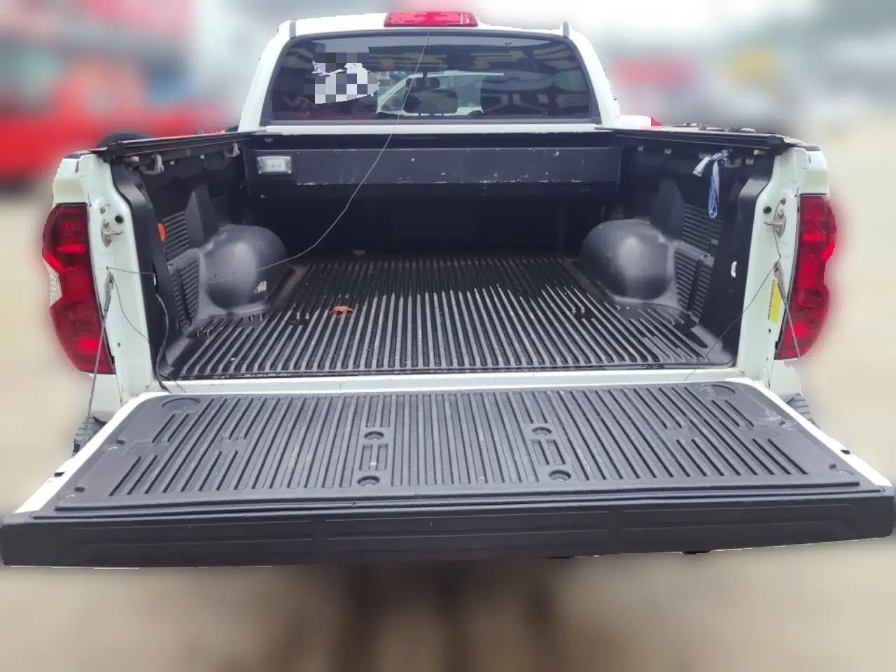 Toyota Tundra (Parallel Import) Tahoe 2013 5.7L Automatic 5-Seater — миниатюра 19