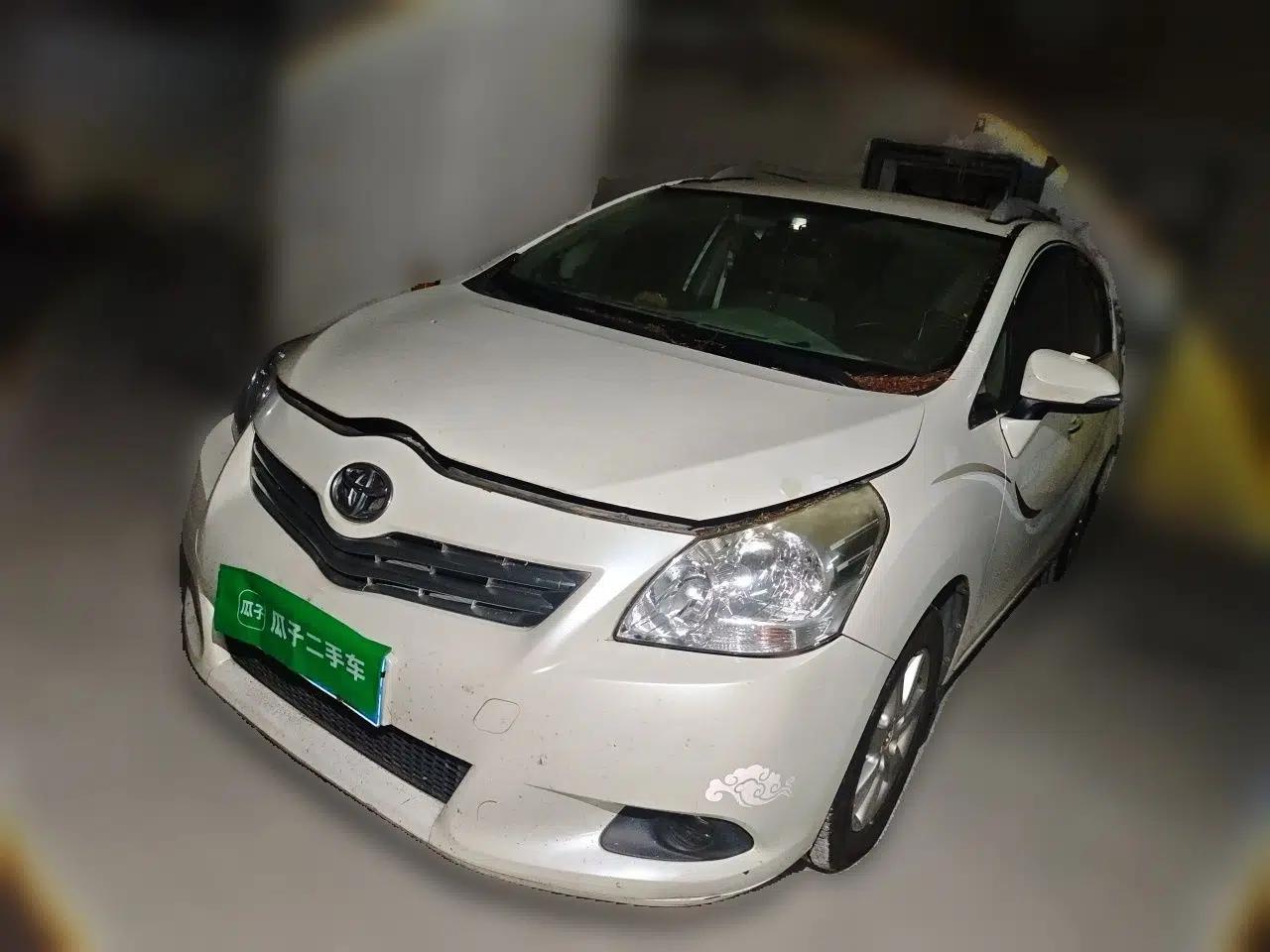 Toyota Verso 2014 Starlight 180E CVT Elite Edition — миниатюра 1