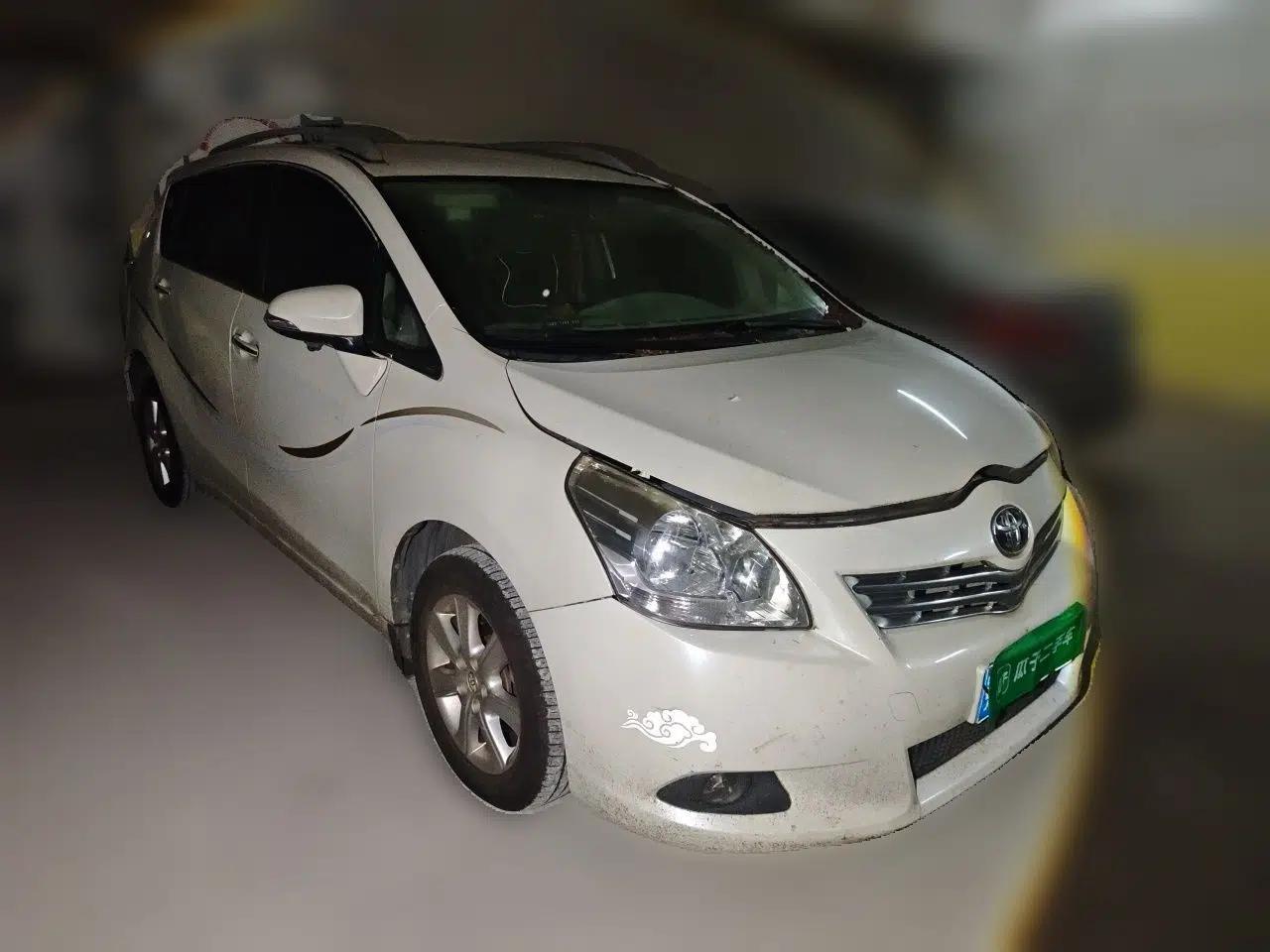 Toyota Verso 2014 Starlight 180E CVT Elite Edition — миниатюра 3