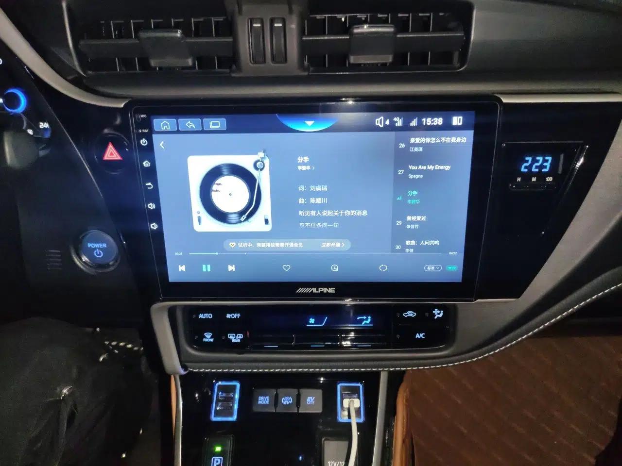 Toyota Corolla Hybrid E+ 2019 1.8L E-CVT Pioneer Edition — миниатюра 13