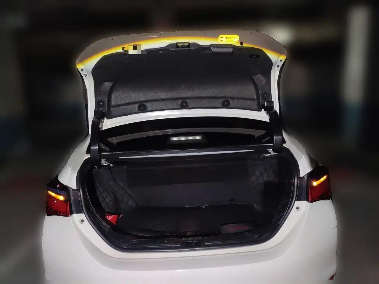 Toyota Corolla Hybrid E+ 2019 1.8L E-CVT Pioneer Edition — миниатюра 19