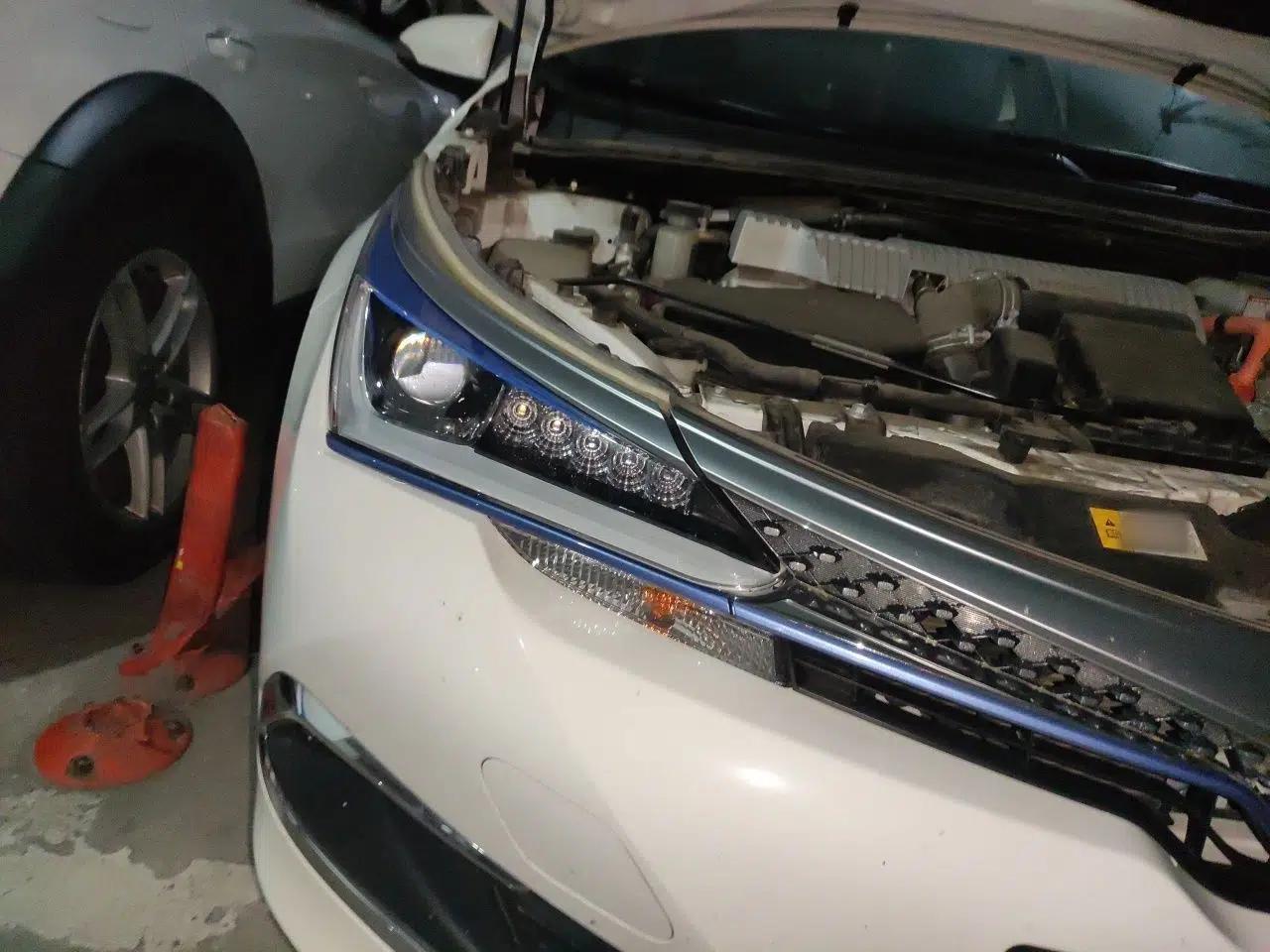 Toyota Corolla Hybrid E+ 2019 1.8L E-CVT Pioneer Edition — миниатюра 7