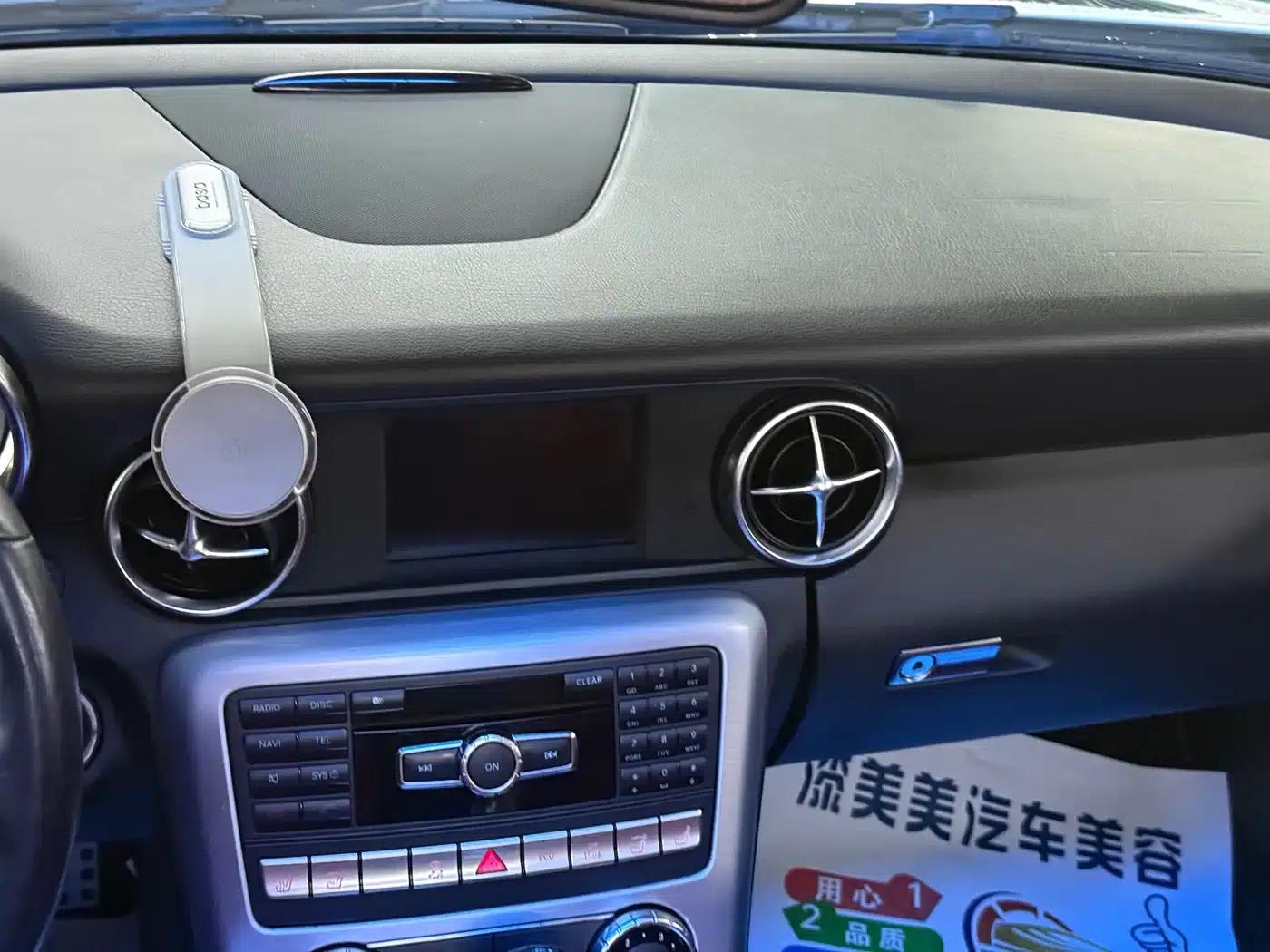 Mercedes-Benz SLK-Class 2011 SLK 200 Fashion Edition — миниатюра 13