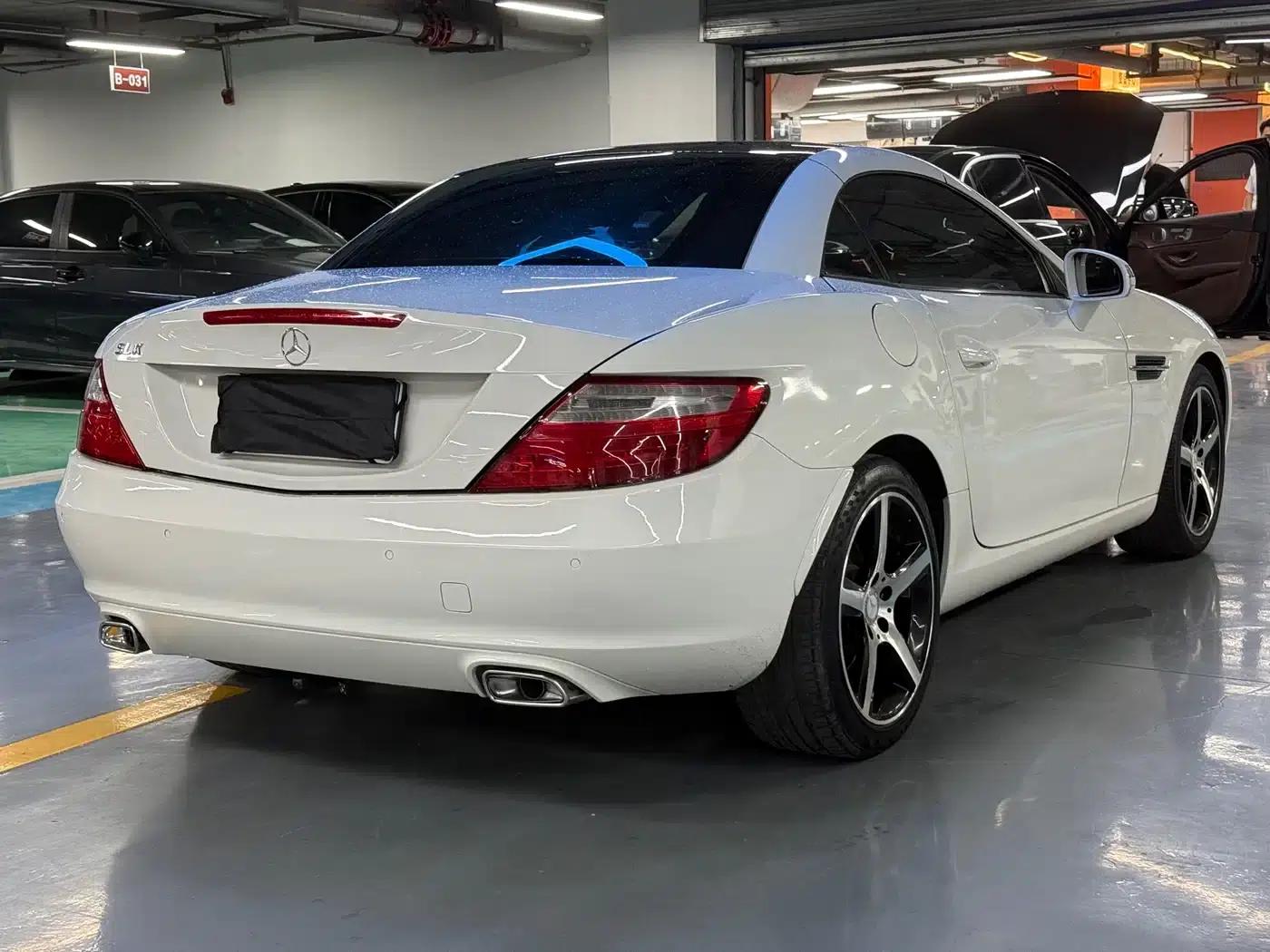 Mercedes-Benz SLK-Class 2011 SLK 200 Fashion Edition — миниатюра 17