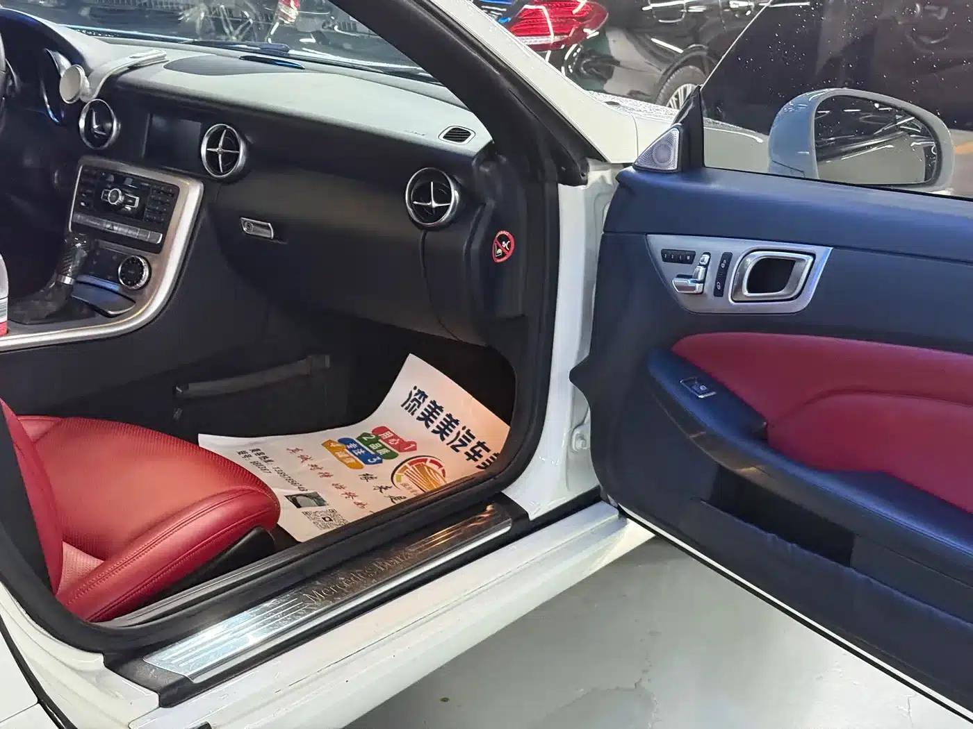 Mercedes-Benz SLK-Class 2011 SLK 200 Fashion Edition — миниатюра 9