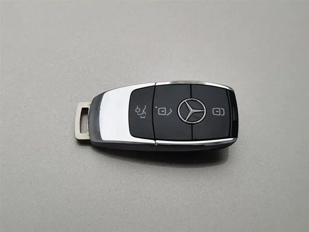 Mercedes-Benz EQC 2021 Model EQC 350 4MATIC — миниатюра 19