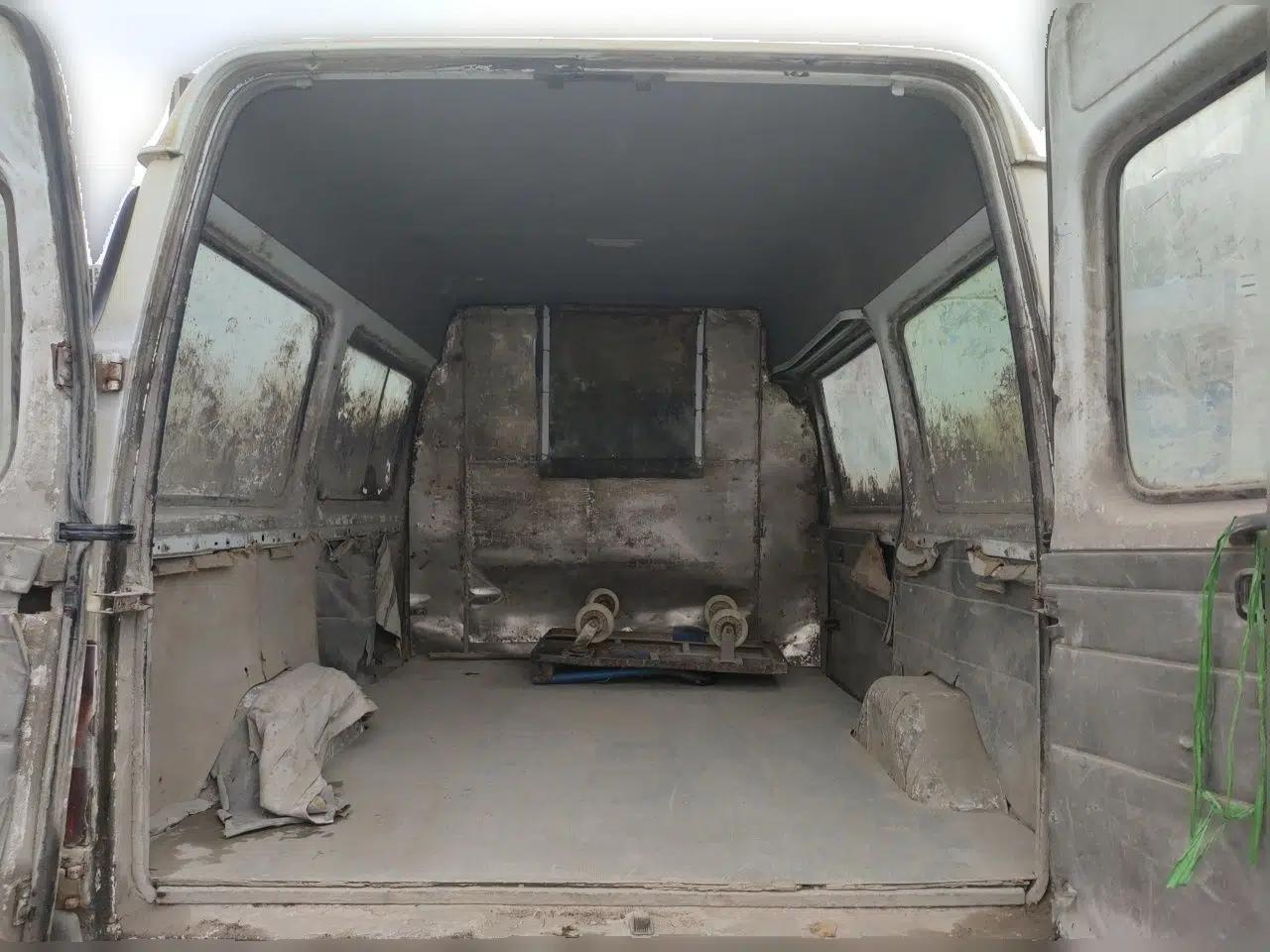 Ford Classic Transit 2015 2.8T Diesel Multi-Function Vehicle Short Wheelbase 6-Seater Mid-Roof Edition JX493ZLQ4 — миниатюра 19
