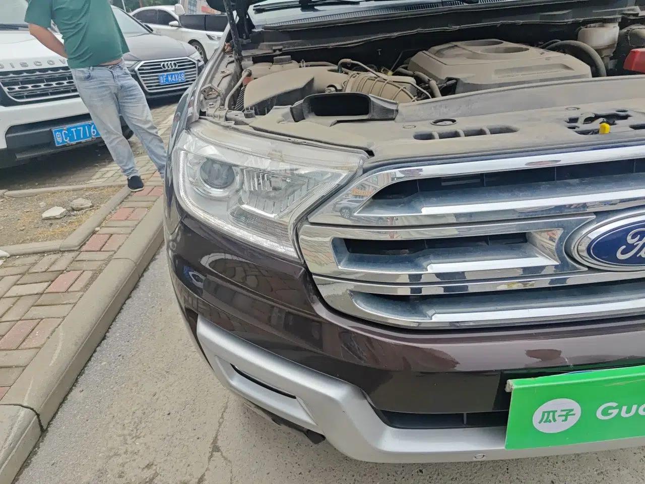 Ford Everest 2017 2.0T Gasoline Automatic 4x4 Flagship Edition 7 Seats — миниатюра 7
