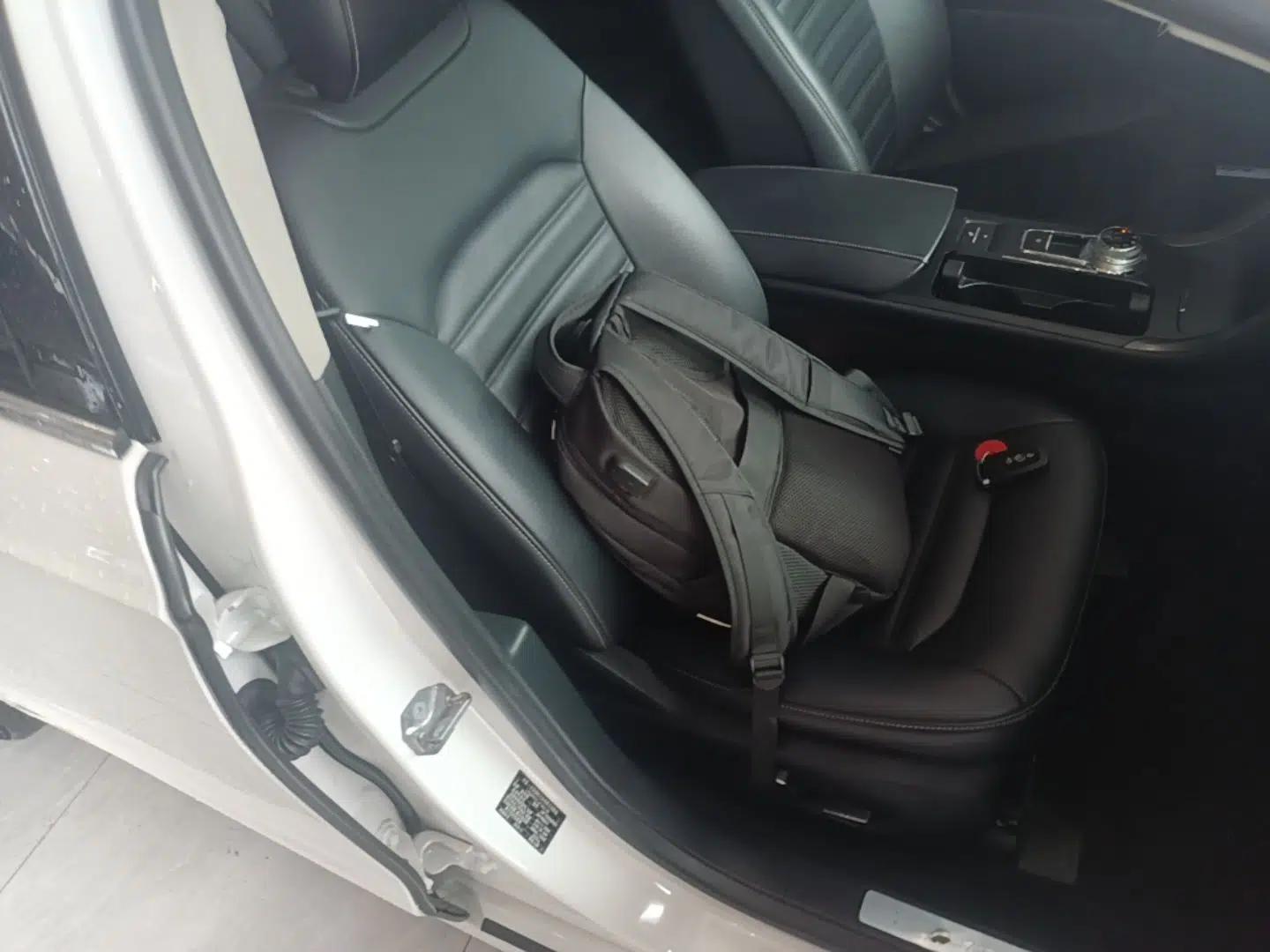 Ford Mondeo New Energy 2018 2.0 PHEV Smart-Controlled Fashion Edition China V Standard — миниатюра 19