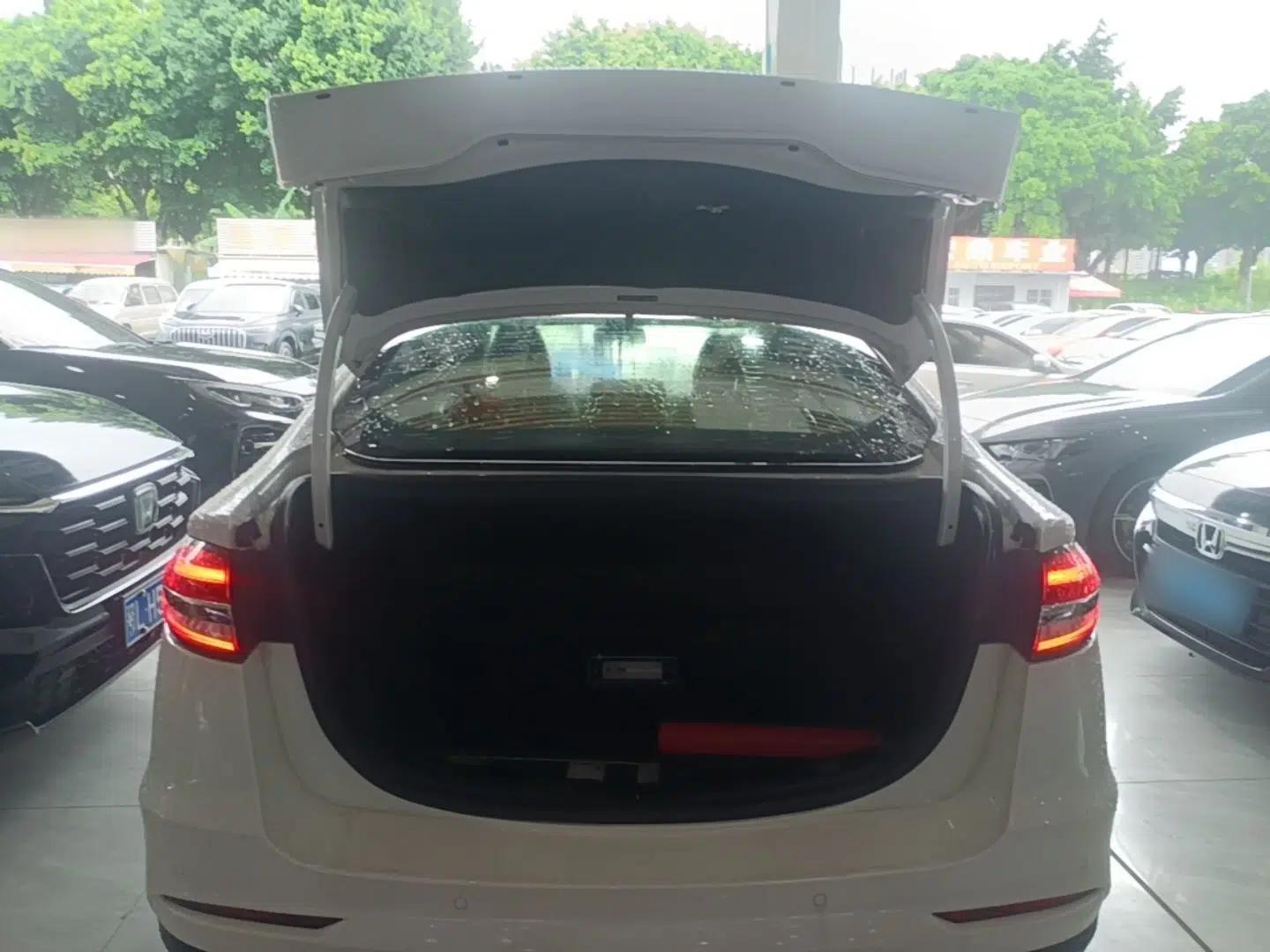 Ford Mondeo New Energy 2018 2.0 PHEV Smart-Controlled Fashion Edition China V Standard — миниатюра 22