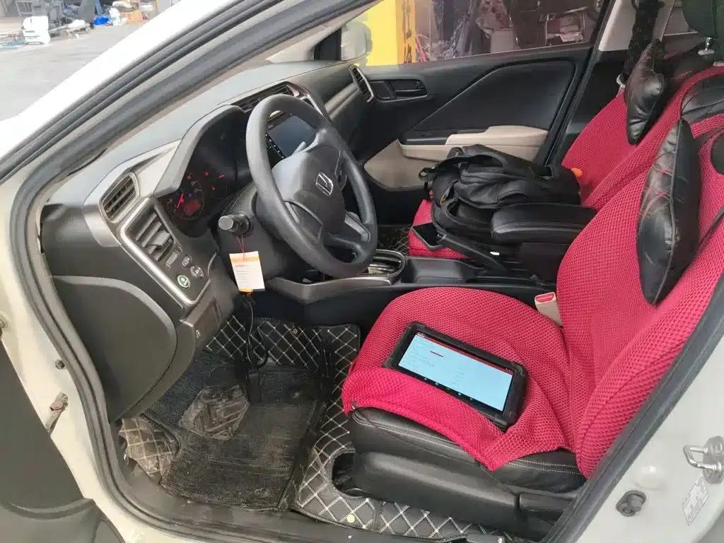 2016 Honda Greiz 1.5L CVT Classic Edition — миниатюра 16