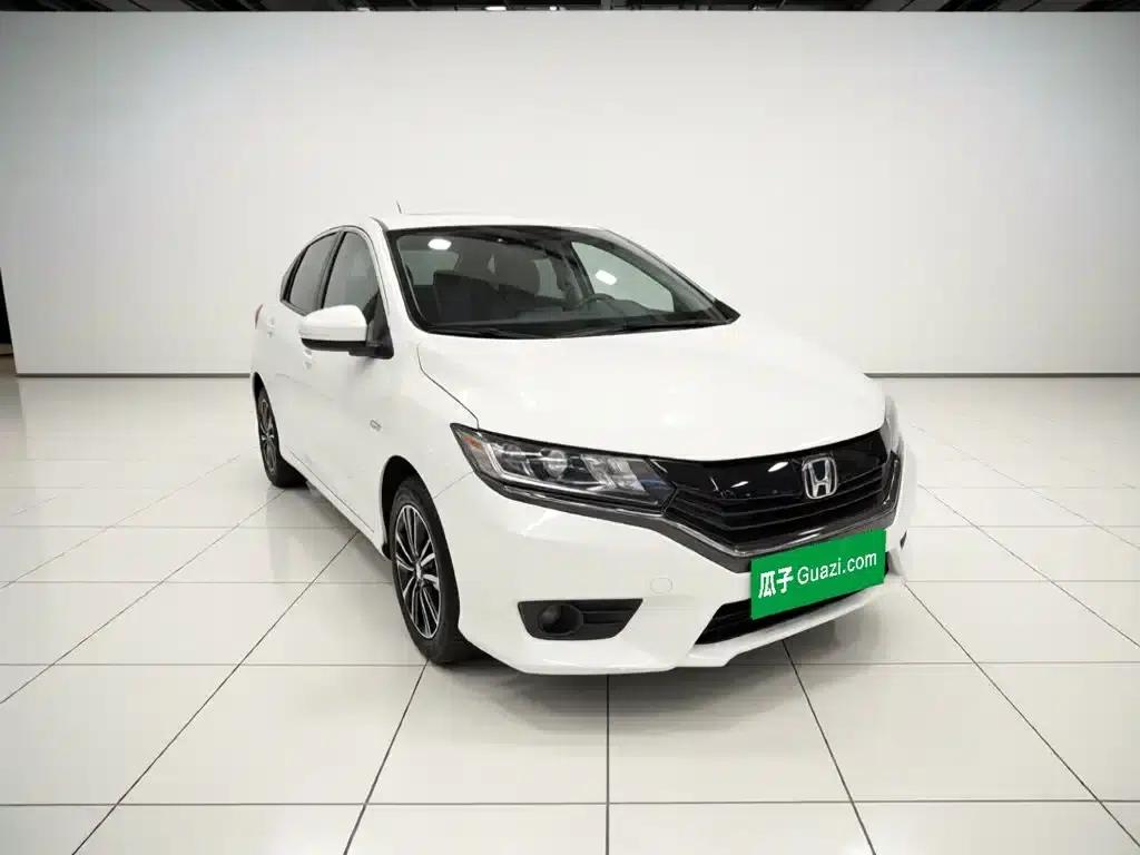 2016 Honda Greiz 1.5L CVT Classic Edition — миниатюра 23
