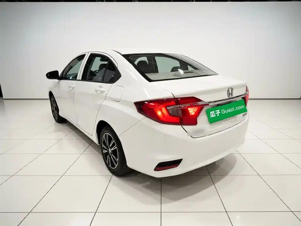 2016 Honda Greiz 1.5L CVT Classic Edition — миниатюра 24