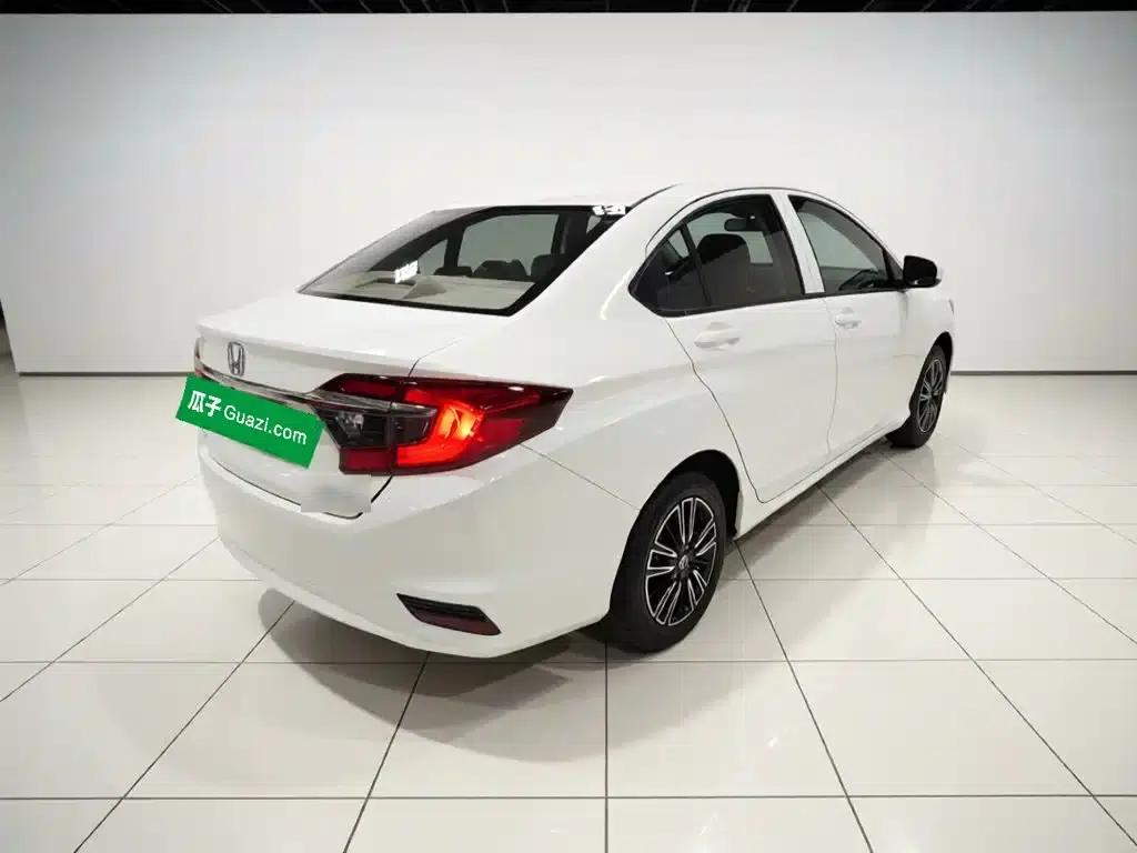 2016 Honda Greiz 1.5L CVT Classic Edition — миниатюра 5