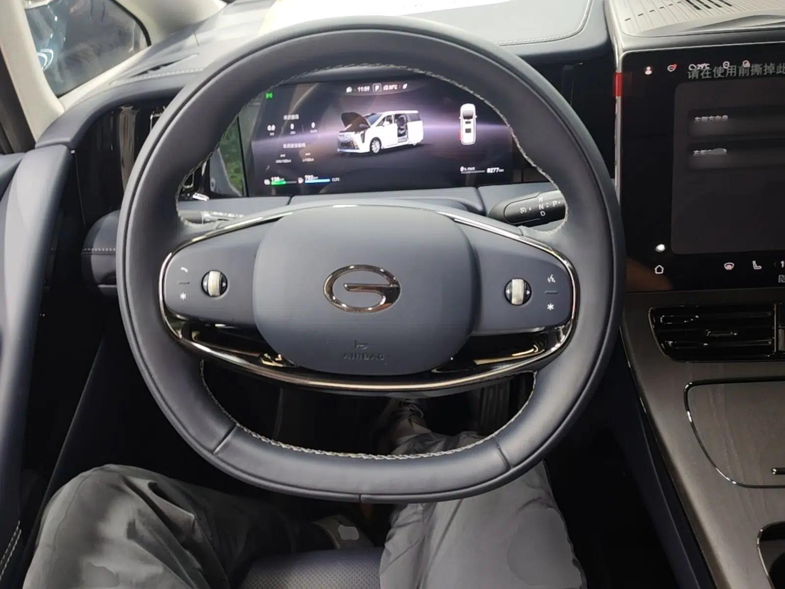 GAC Trumpchi Xiangwang M8 2025 Kunkun Series Ultra First-Class Cabin — миниатюра 13