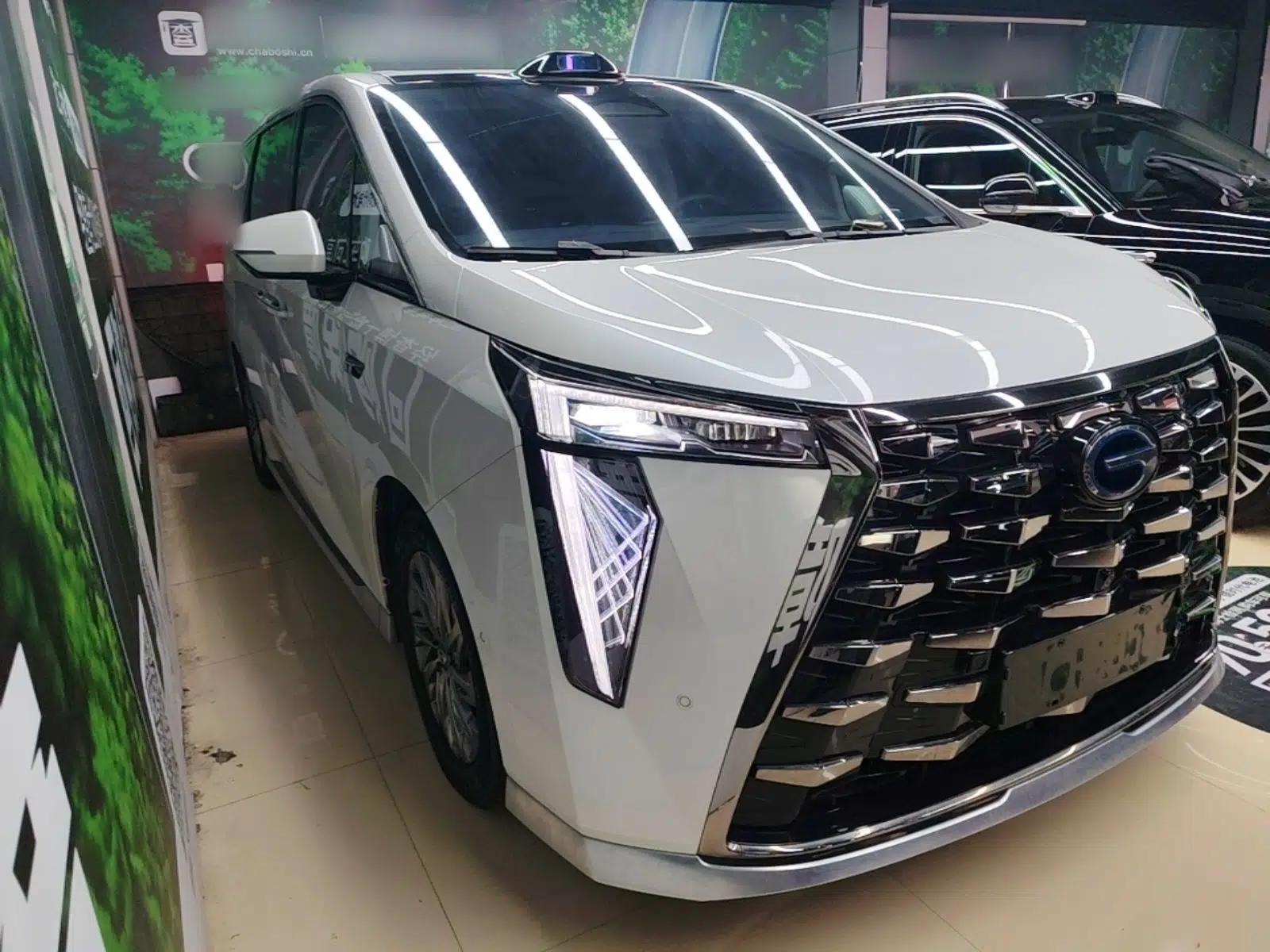 GAC Trumpchi Xiangwang M8 2025 Kunkun Series Ultra First-Class Cabin — миниатюра 3