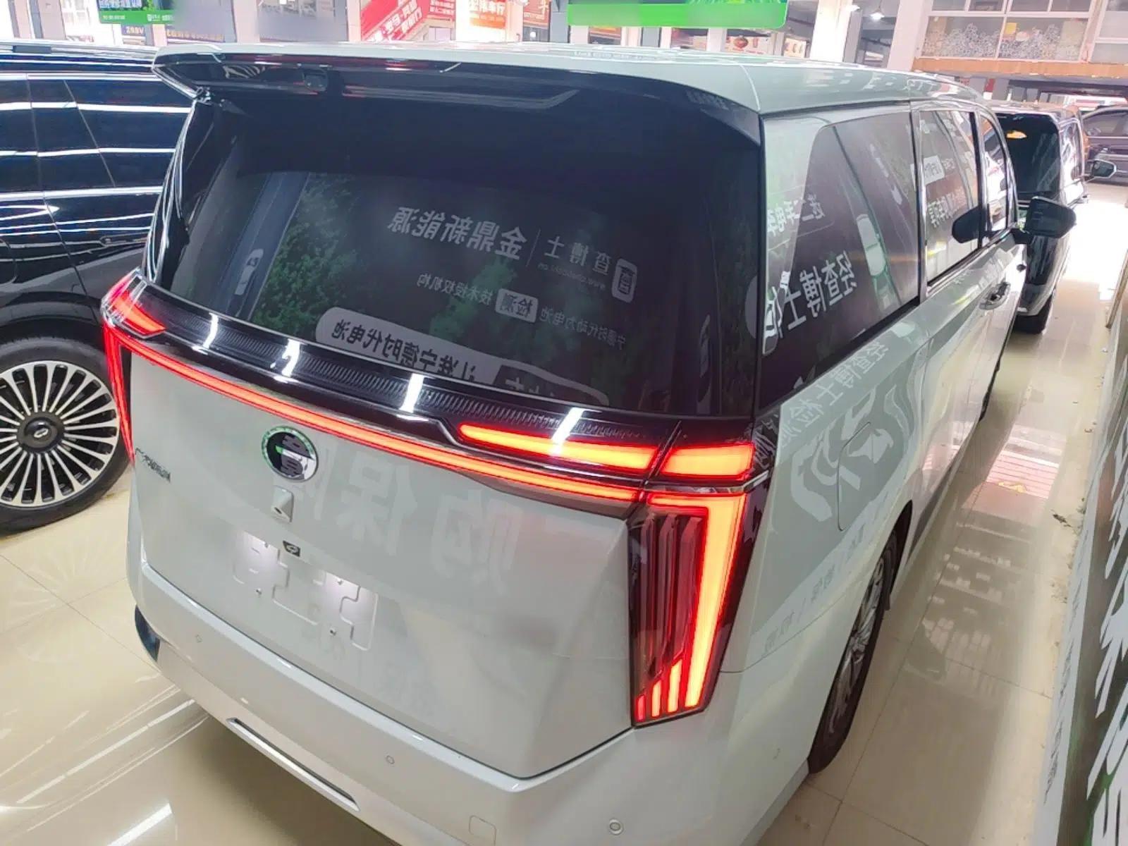 GAC Trumpchi Xiangwang M8 2025 Kunkun Series Ultra First-Class Cabin — миниатюра 6