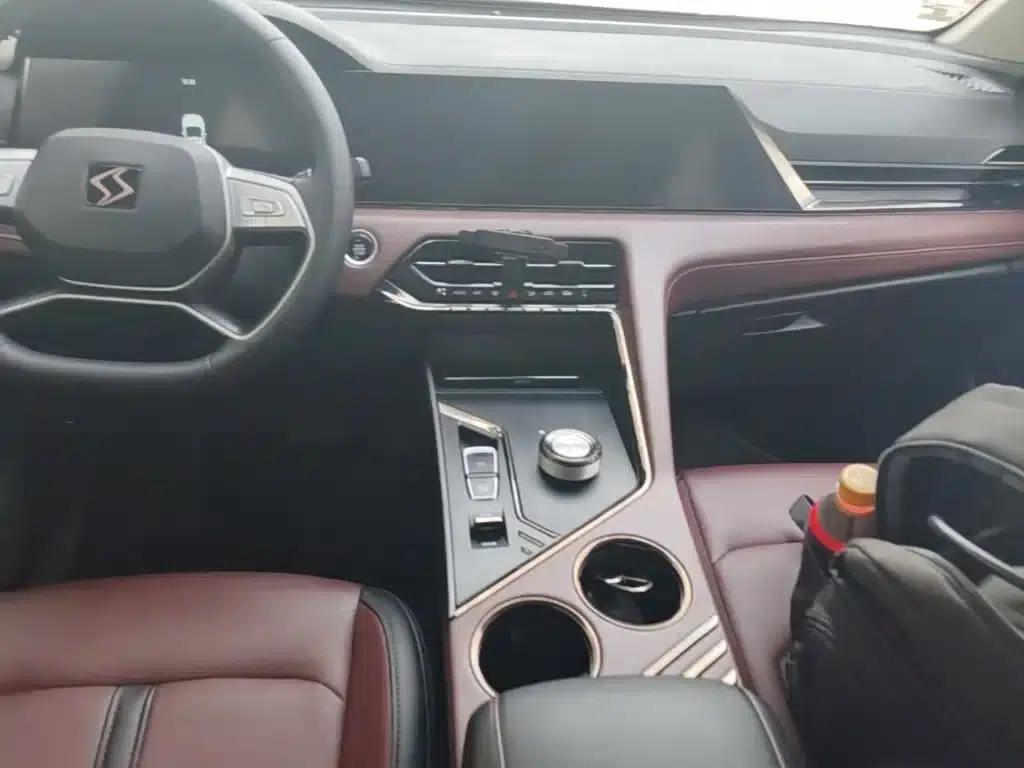 Sihao X8 PLUS 2023 1.5TGDI DCT Smart Edition 7-seater — миниатюра 13