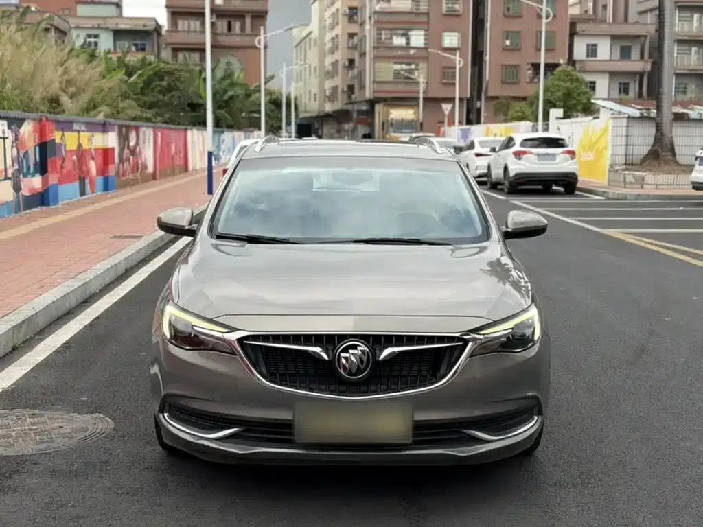 Buick Verano 2018 18T Automatic Flagship — миниатюра 10