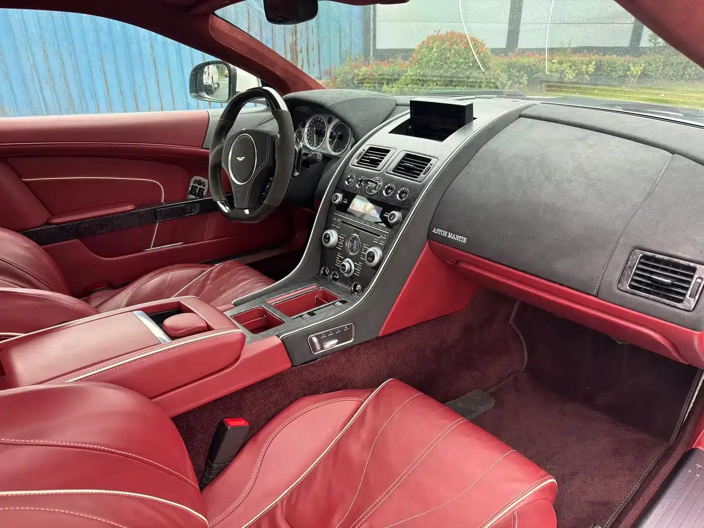 Aston Martin DB9 2013 6.0L Coupe — миниатюра 7