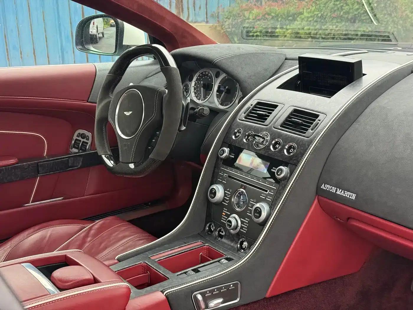 Aston Martin DB9 2013 6.0L Coupe — миниатюра 8