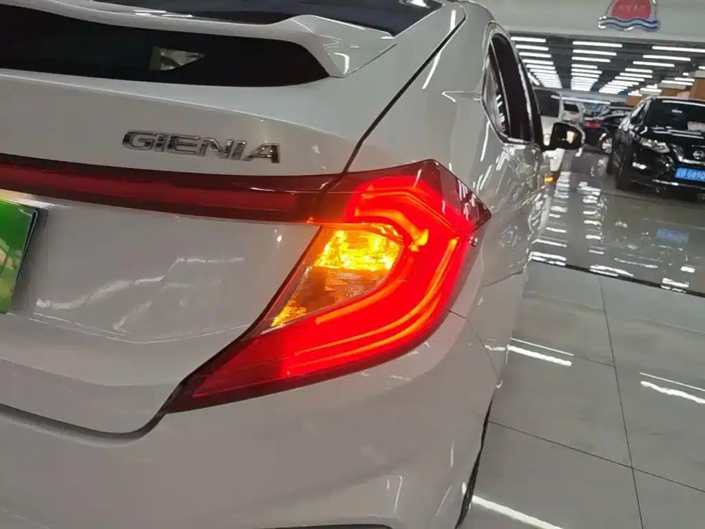 2017 Honda Crider 1.5L CVT Comfort Edition — миниатюра 8