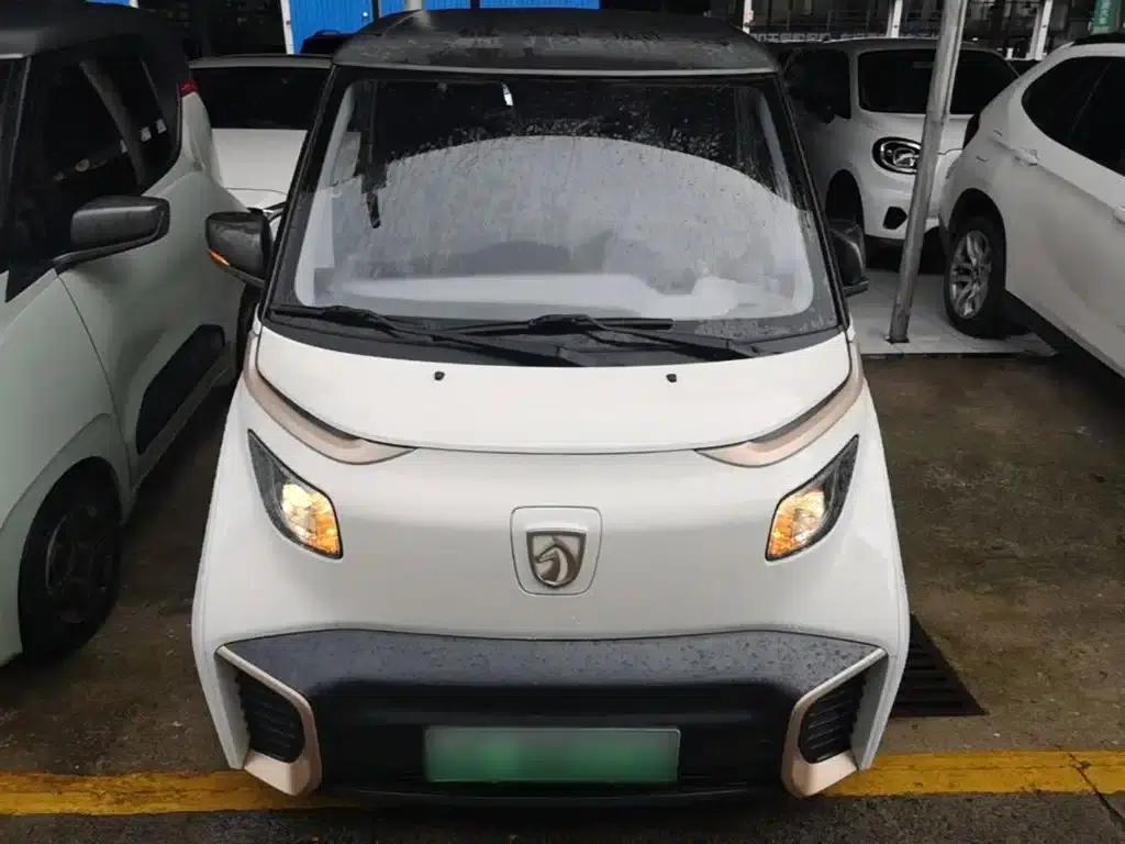 Baojun E200 2020 Model 305KM Smart Edition — миниатюра 3