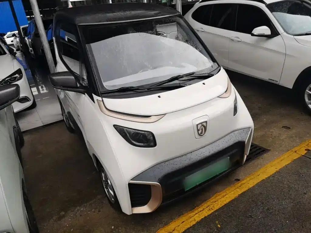 Baojun E200 2020 Model 305KM Smart Edition — миниатюра 4