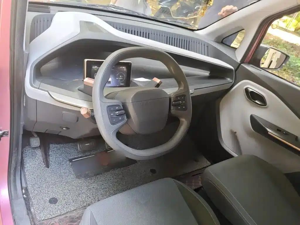 Baojun E200 2019 Model 250KM Smart Edition — миниатюра 13