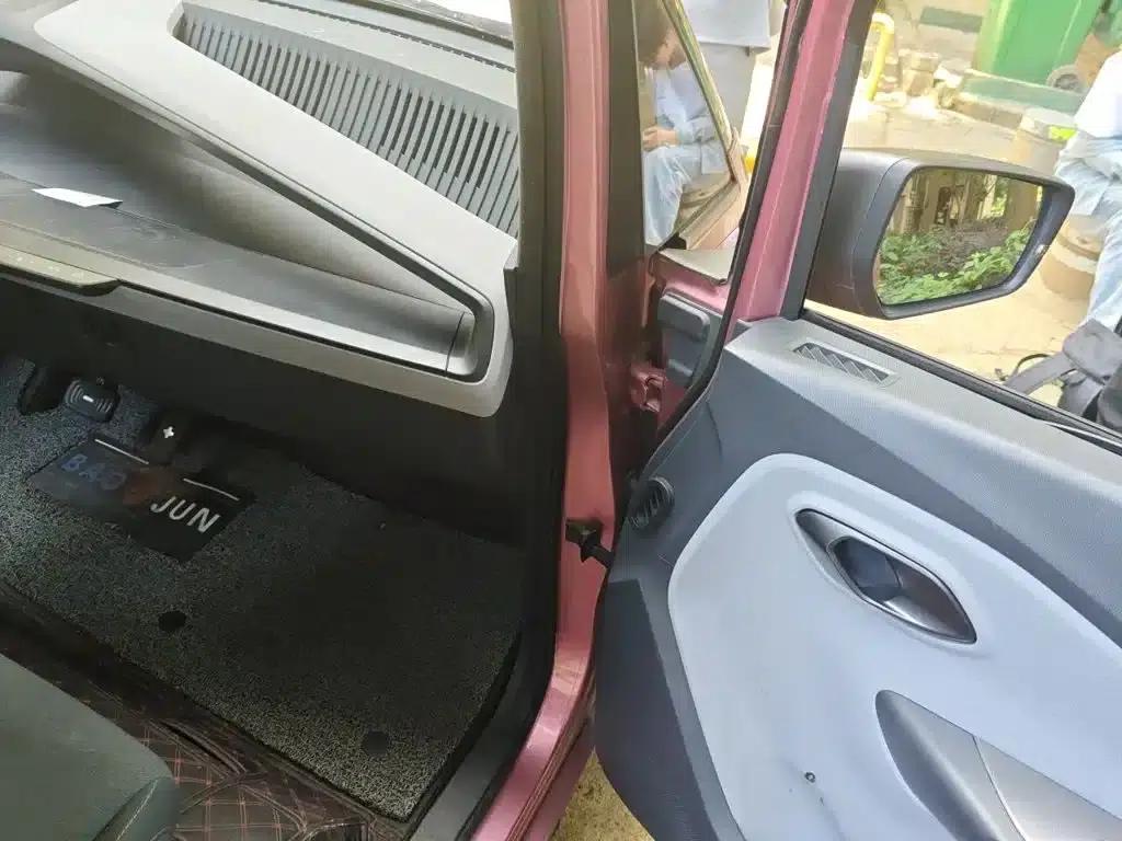 Baojun E200 2019 Model 250KM Smart Edition — миниатюра 20