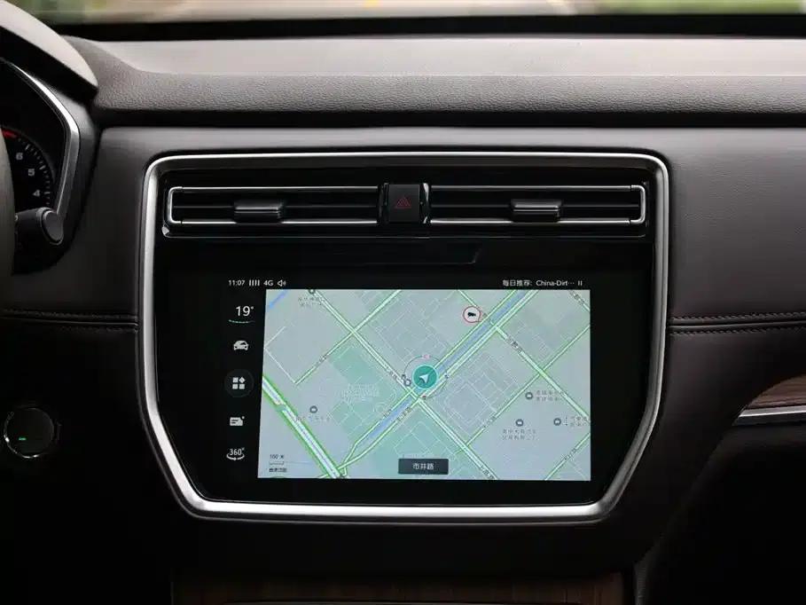 Roewe RX8 2018 30T Intelligent Internet Two-Wheel Drive Flagship Edition — миниатюра 13