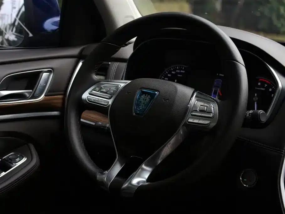 Roewe RX8 2018 30T Intelligent Internet Two-Wheel Drive Flagship Edition — миниатюра 14
