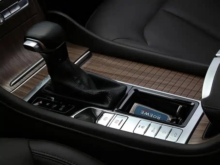 Roewe RX8 2018 30T Intelligent Internet Two-Wheel Drive Flagship Edition — миниатюра 15