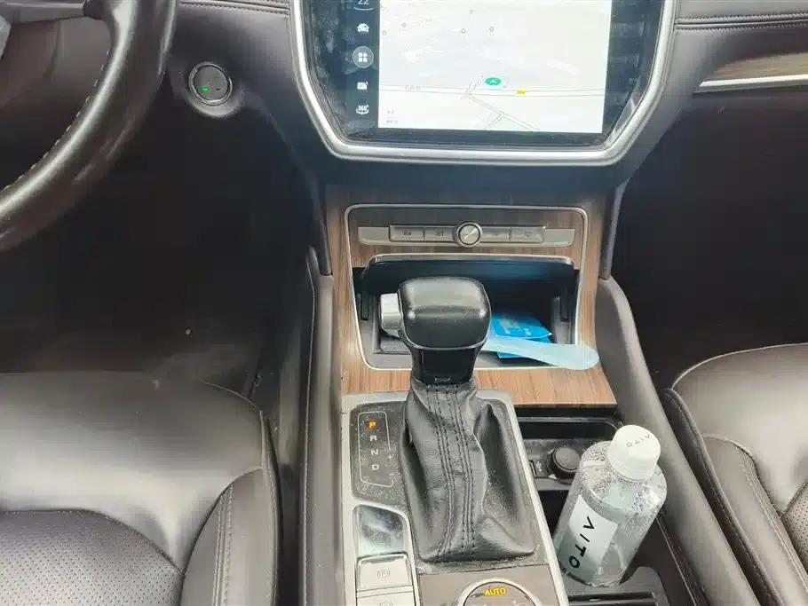 Roewe RX8 2018 30T Intelligent Internet Four-Wheel Drive Flagship Edition — миниатюра 16