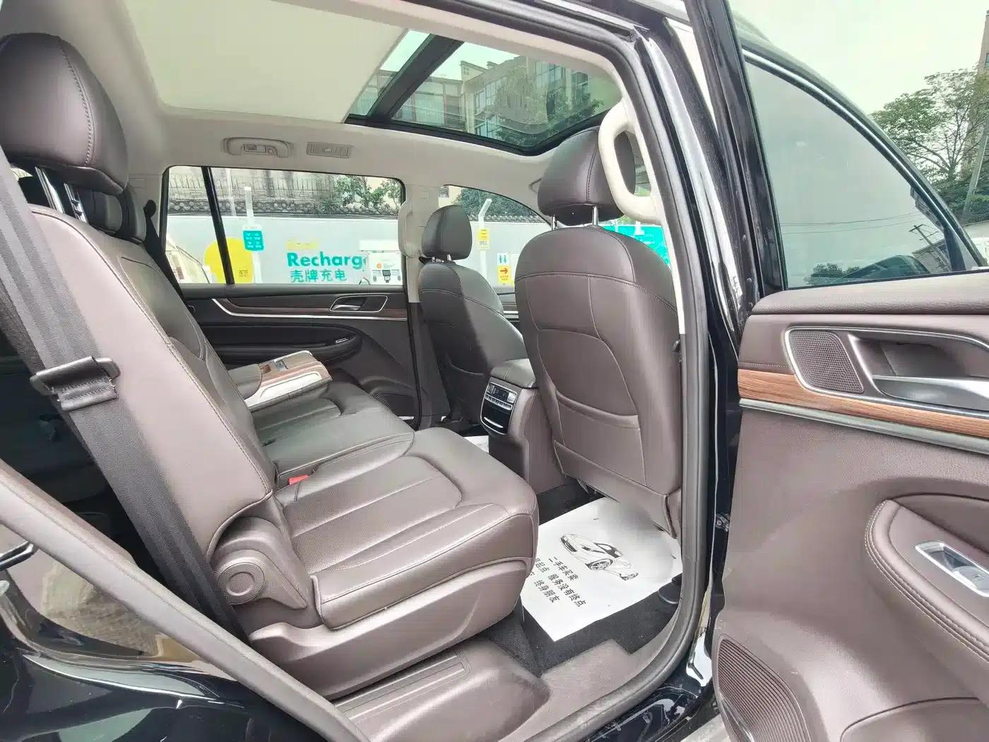 Roewe RX8 2019 30T Intelligent Internet Two-Wheel Drive Super Flagship Edition — миниатюра 7