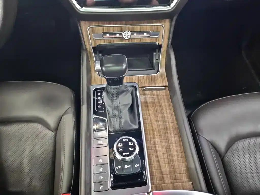 Roewe RX8 2018 30T Intelligent Internet Four-Wheel Drive Supreme Edition — миниатюра 13