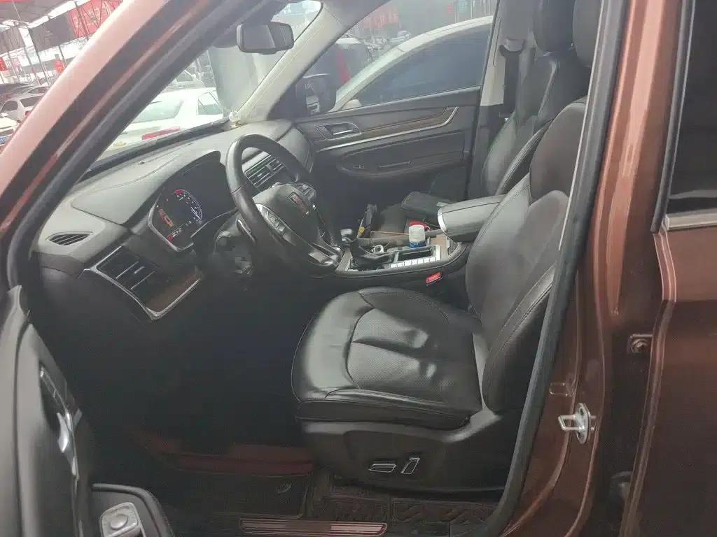 Roewe RX8 2018 30T Intelligent Internet Two-Wheel Drive Supreme Edition — миниатюра 11